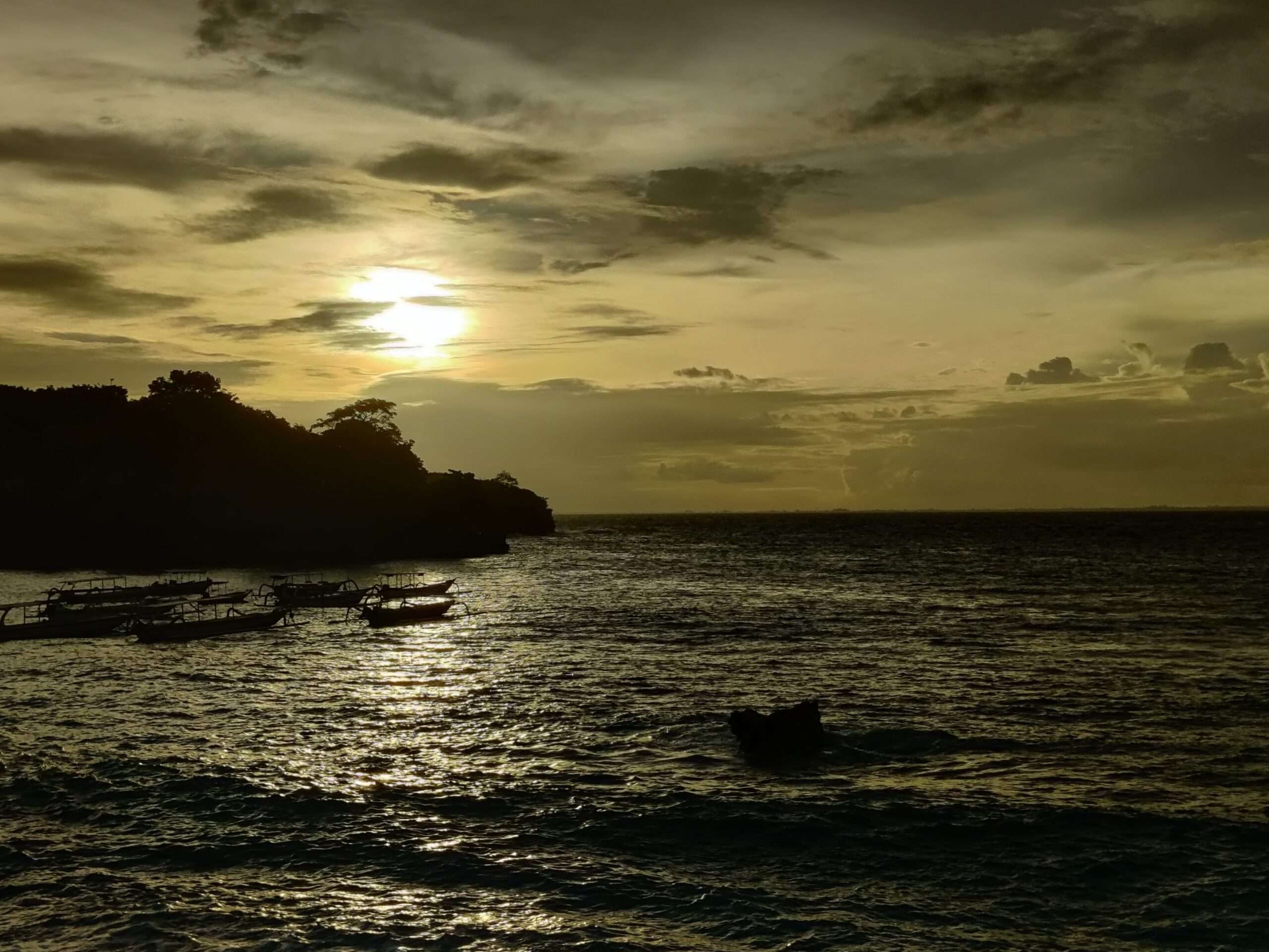 Mushroom Bay beach in Nusa Lembongan