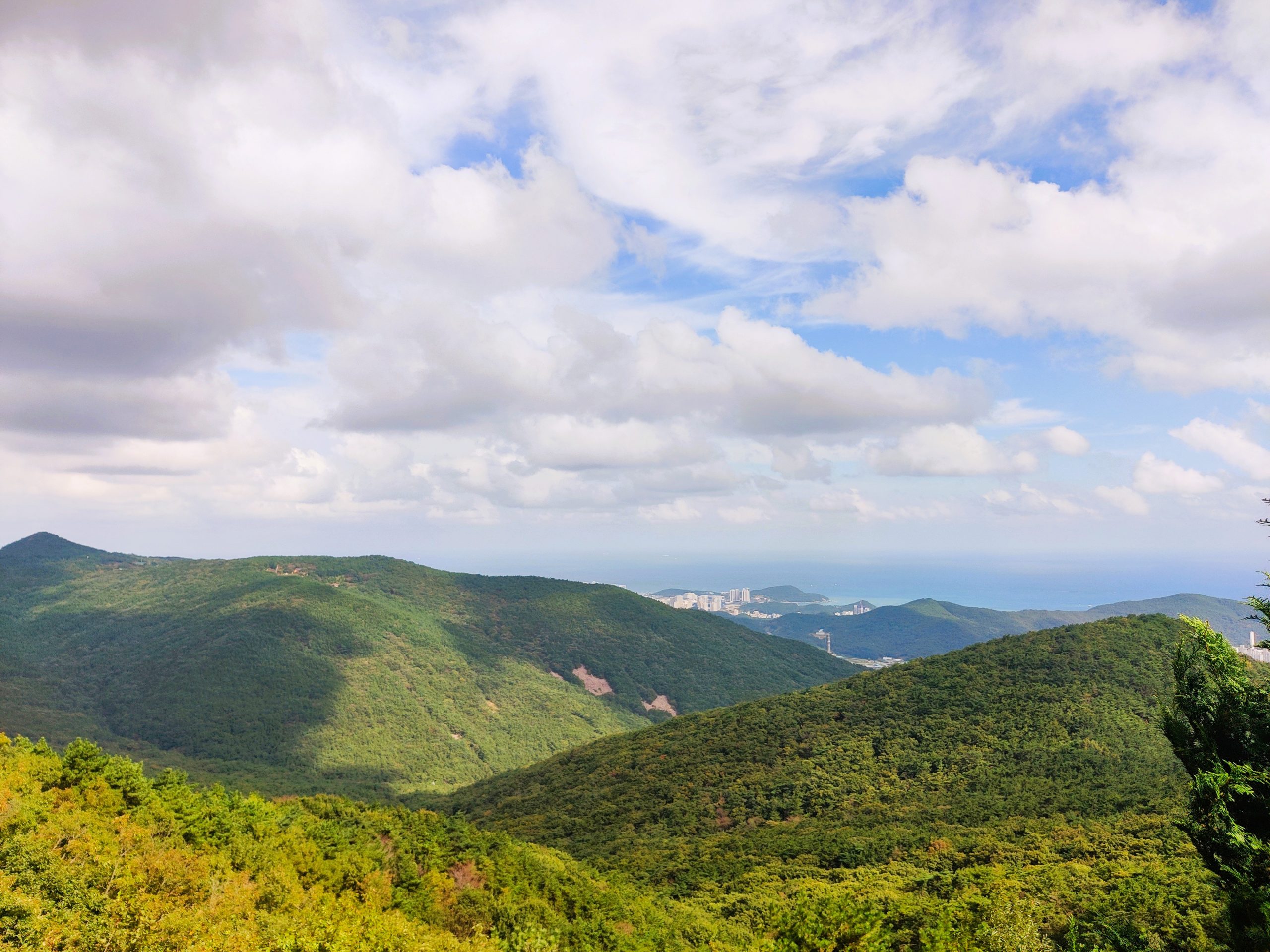 View from the stairs before reaching Jangsan summit