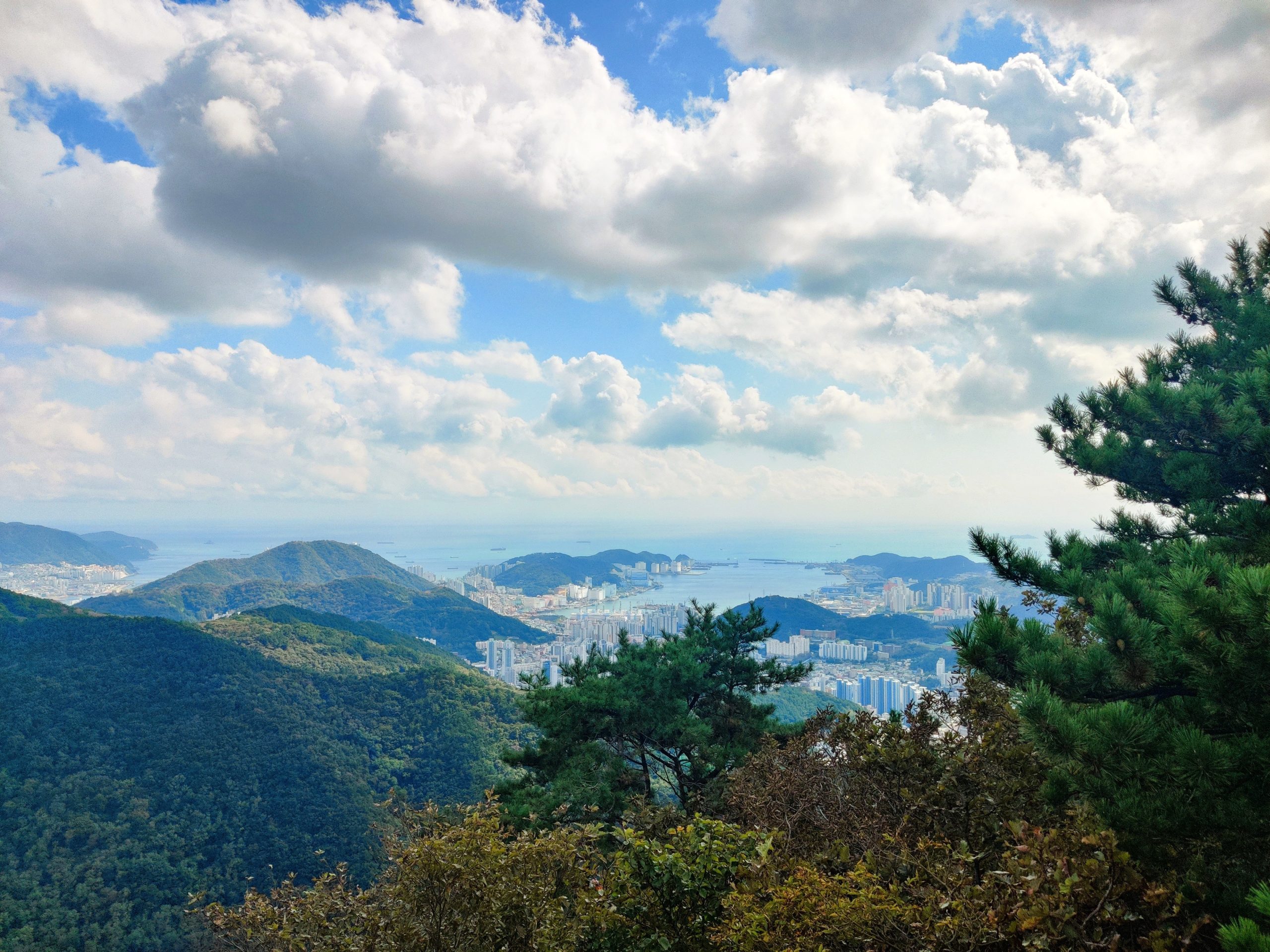 Almost to the top of Seunghaksan