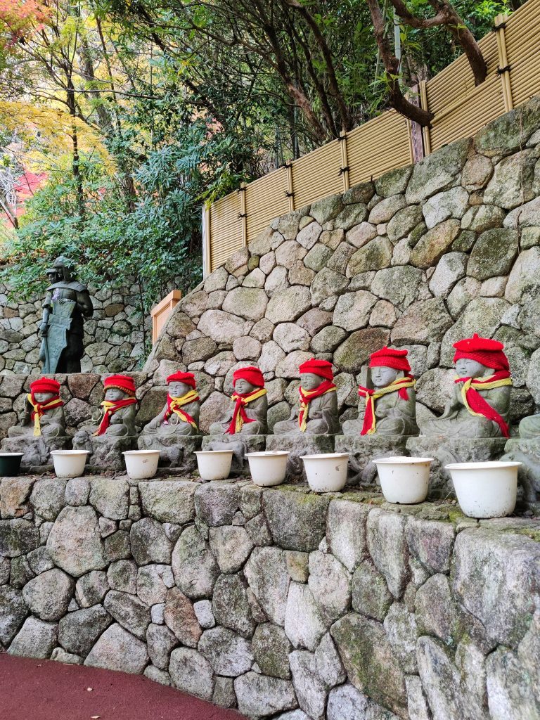 Jizo statues - Nanzoin