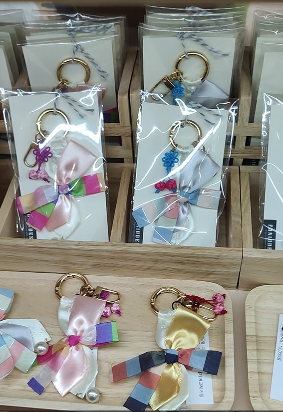 Nemone Busan souvenir shop